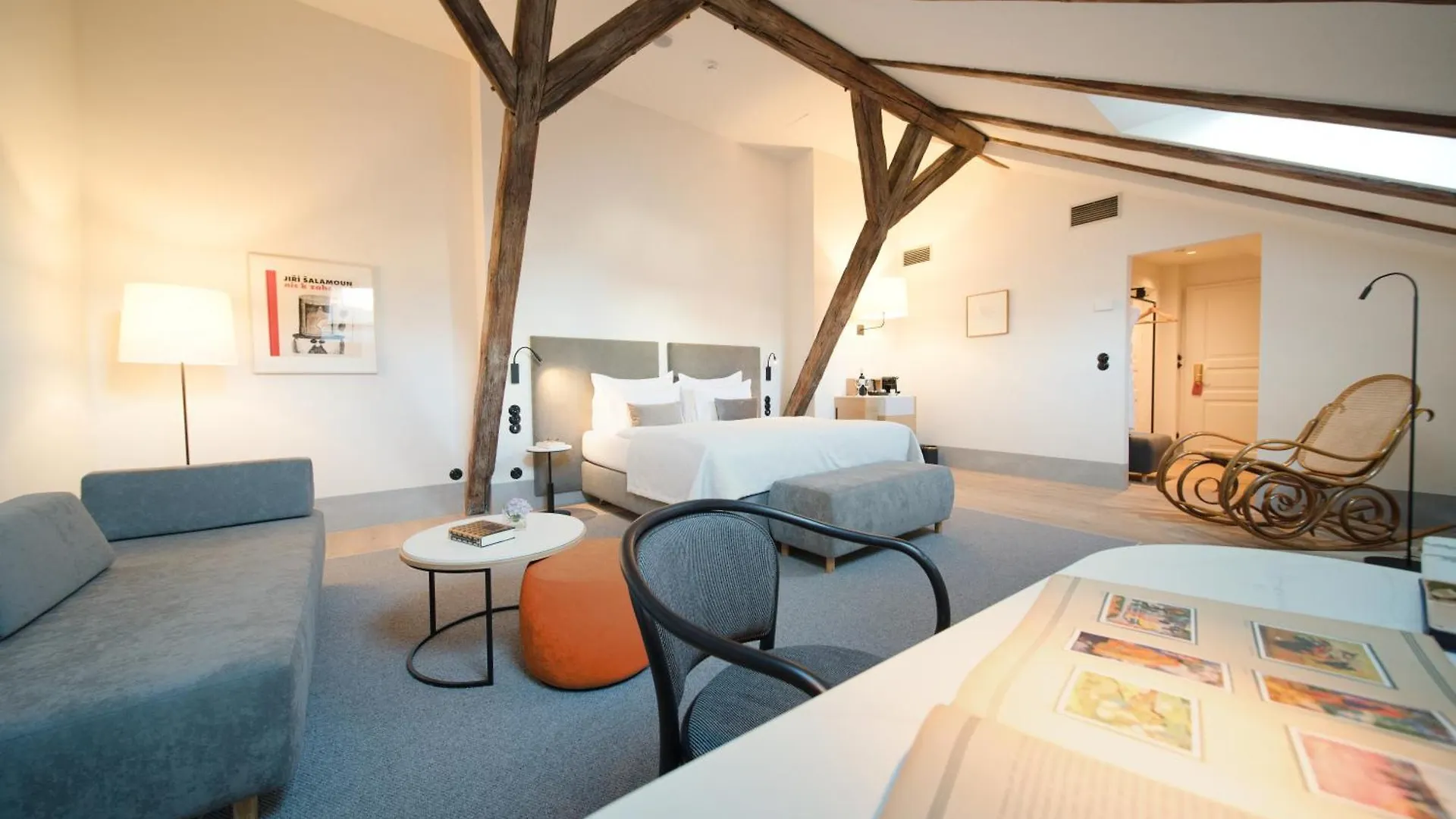 Hotel Bookquet Prague 5*,