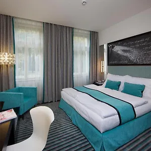 Hotel Red & Blue Design